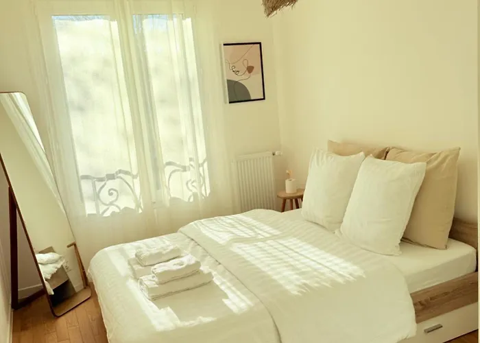 Cozy Apartment Near Paris